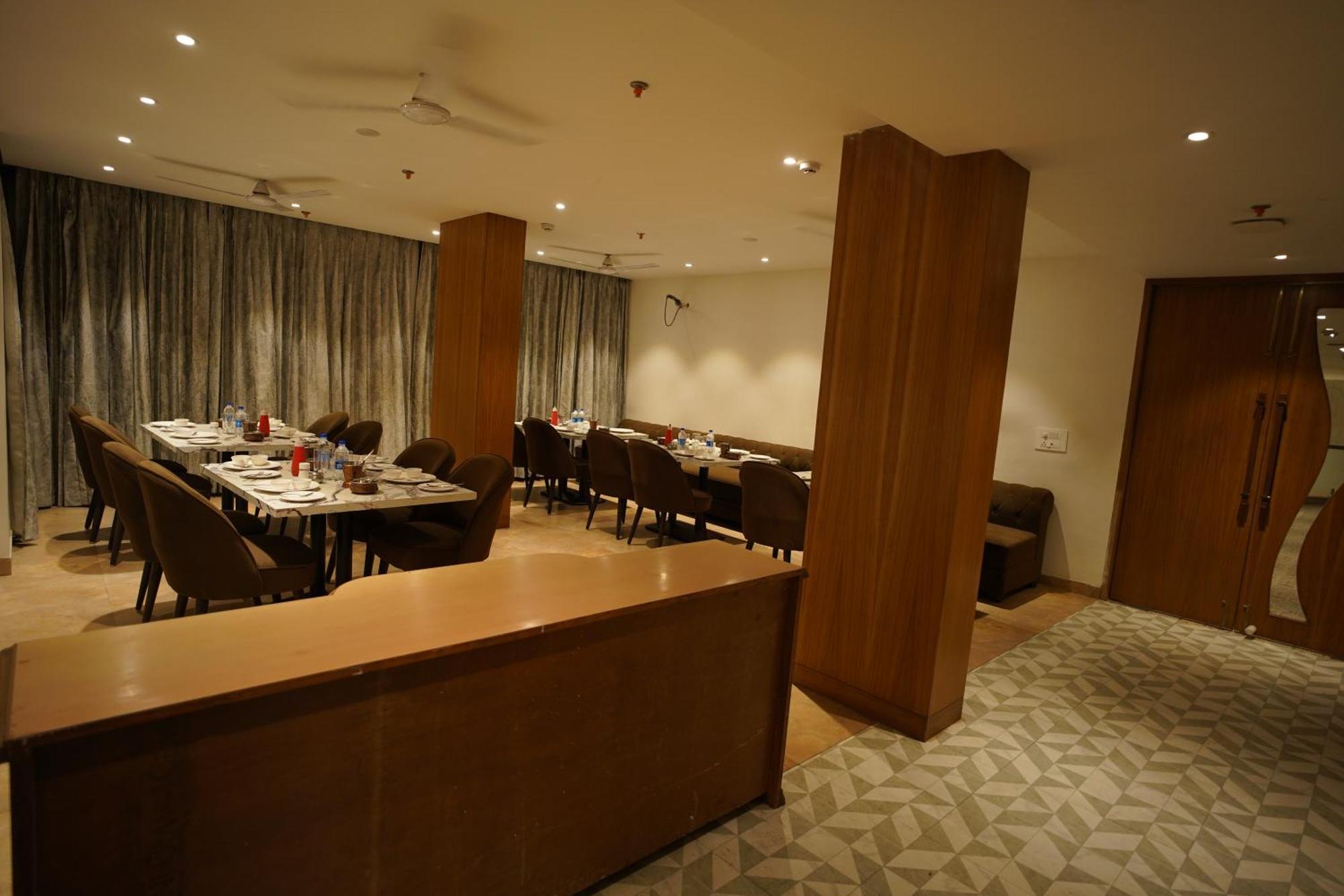 Hotel Mumbai House Express Udaipur Exterior foto